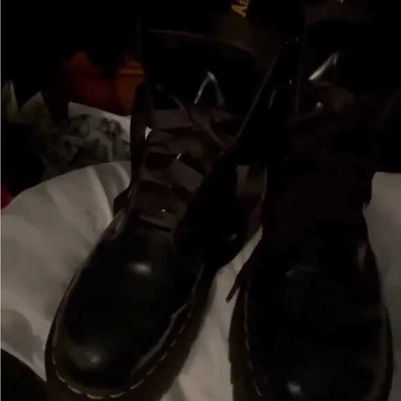 Dr. Martens Black Leather Boots with Yellow Stitching Molly - Picture 3 of 10